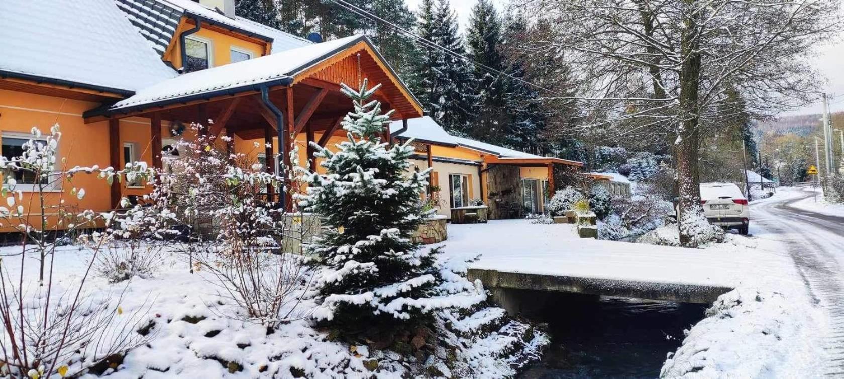 Zielona Roza Villa Wambierzyce Exteriör bild